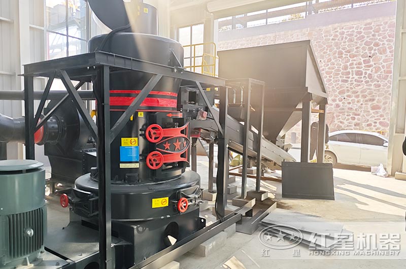 白云石粉加工現(xiàn)場圖片 白云石粉加工現(xiàn)場圖片